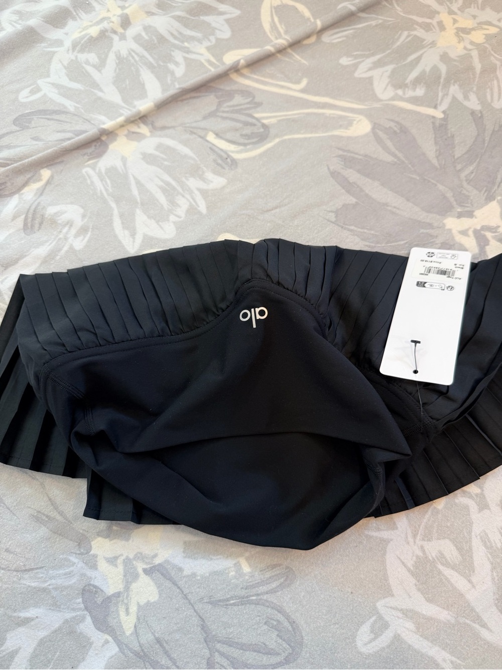 ALO Yoga Black Pleated Skater Skirt with Logo - Picture 7 of 7